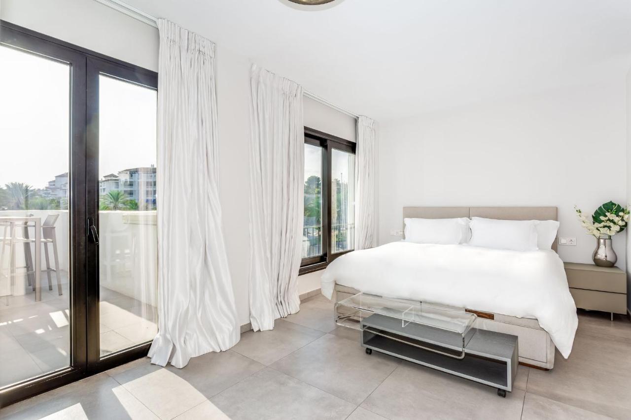 By Riva - Chic, Contemporary Studio In Puerto Banus Gardens Марбелья Экстерьер фото